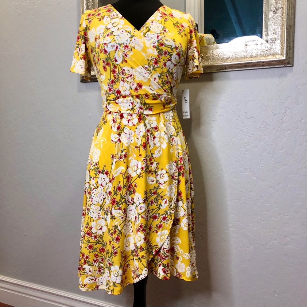 Shelby & Palmer Yellow Short sleeves Floral Dress